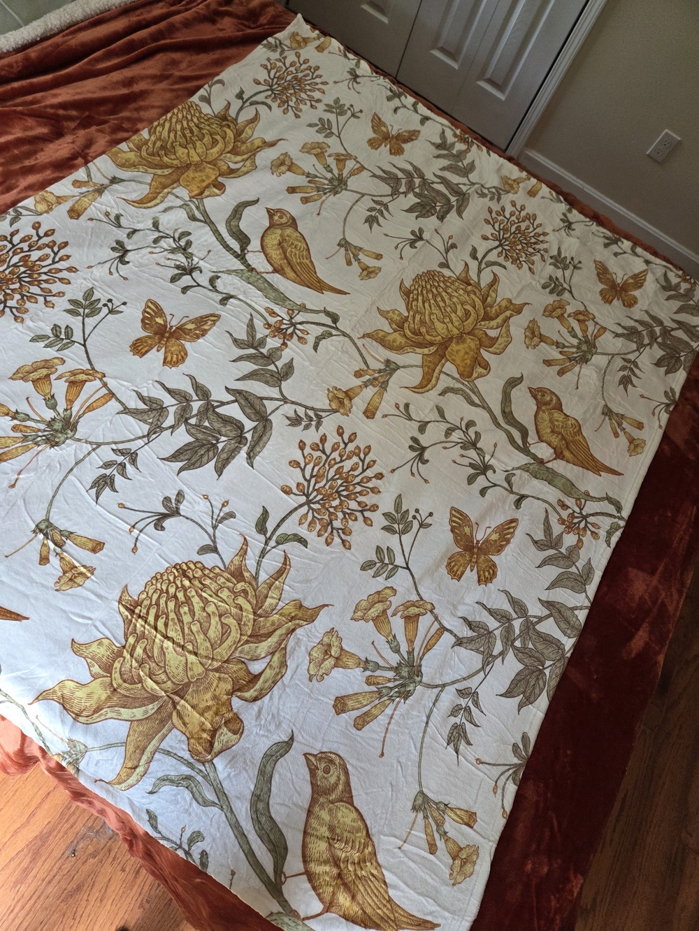 Floral & Bird Printed Quilt Throw - Yellow on White - Picture 2 of 2